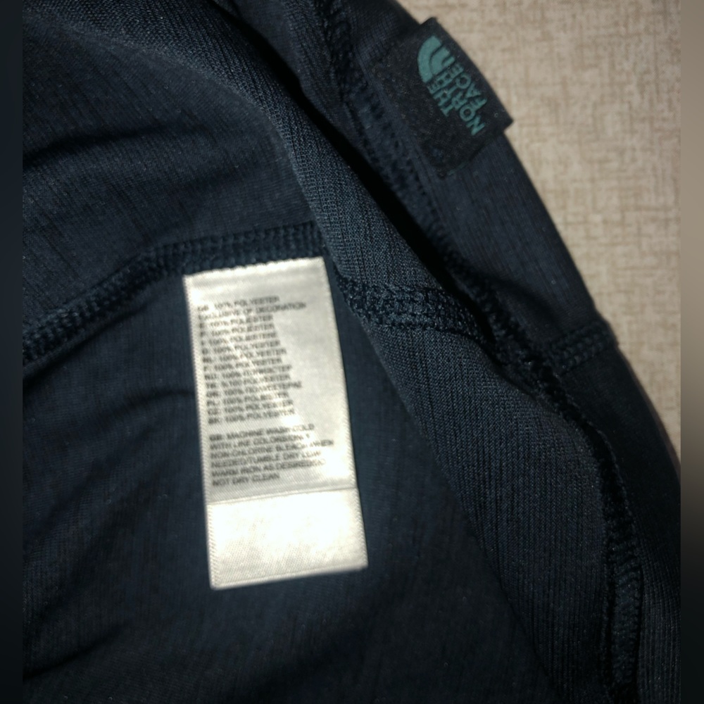 The North Face men’s shirt Lg Navy v-neck Short Sleeve Flashdry gym Running - Picture 7 of 7